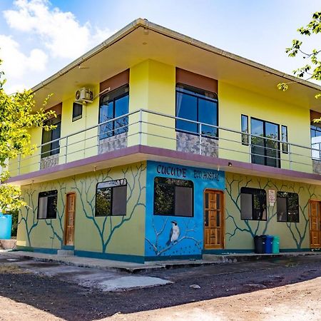 Cucuve Eco Hostal Пуэрто-Бакерисо-Морено Экстерьер фото
