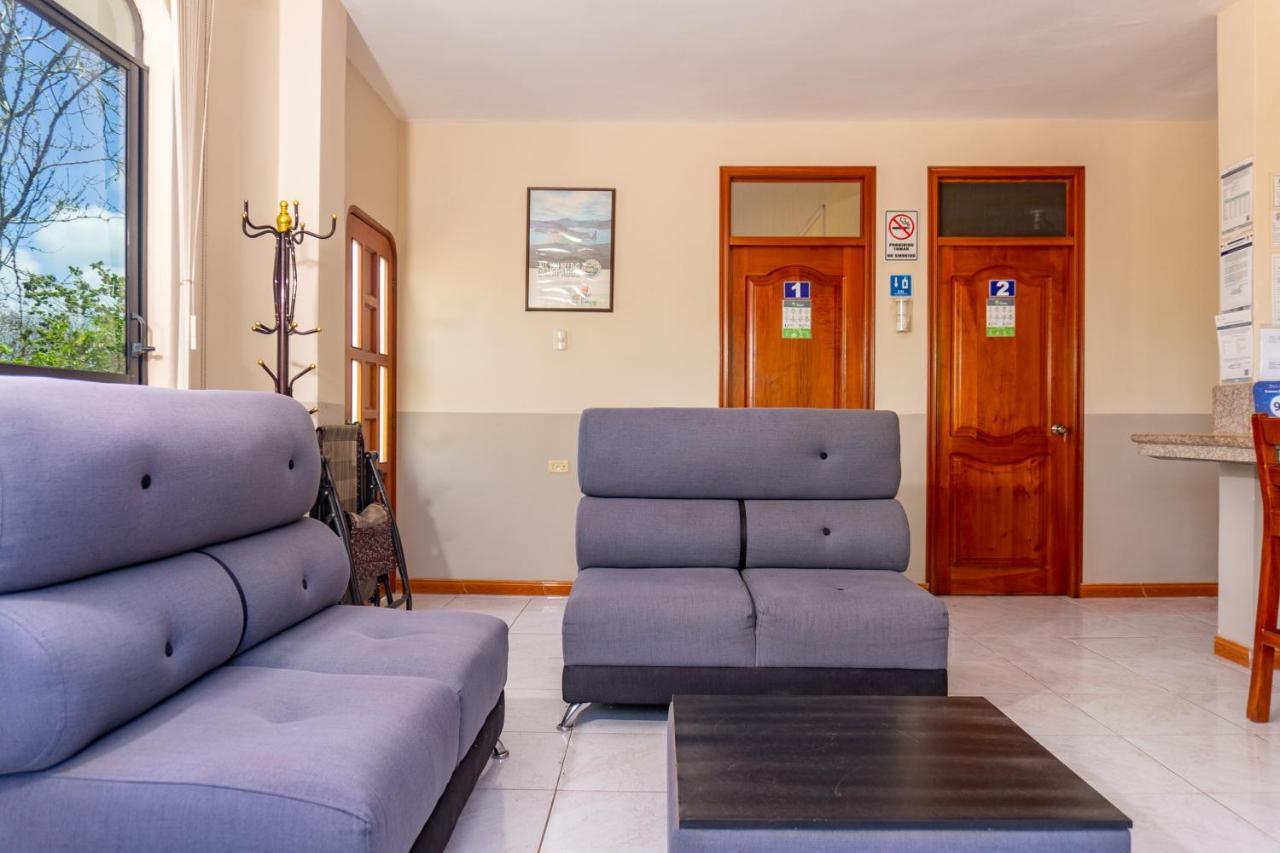 Cucuve Eco Hostal Пуэрто-Бакерисо-Морено Экстерьер фото