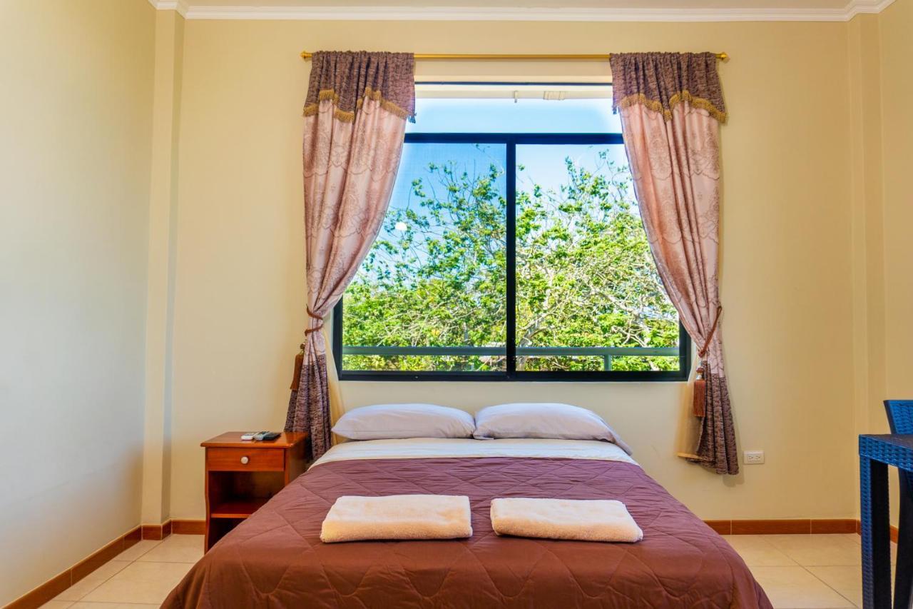 Cucuve Eco Hostal Пуэрто-Бакерисо-Морено Экстерьер фото