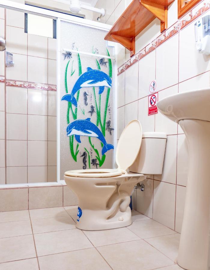 Cucuve Eco Hostal Пуэрто-Бакерисо-Морено Экстерьер фото