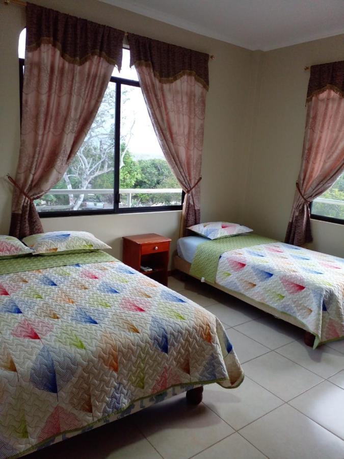 Cucuve Eco Hostal Пуэрто-Бакерисо-Морено Экстерьер фото