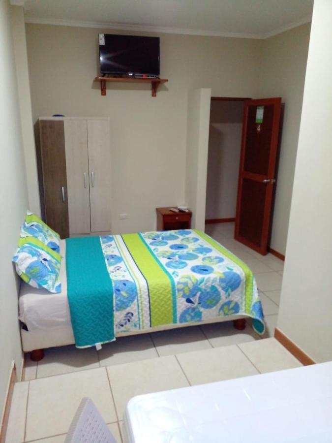 Cucuve Eco Hostal Пуэрто-Бакерисо-Морено Экстерьер фото